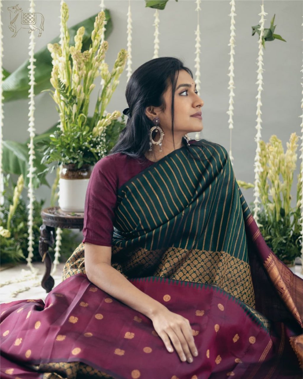 Women's Kanjivaram Dark Green & Maroon Pure Zari Woven Soft Silk Saree With Blouse