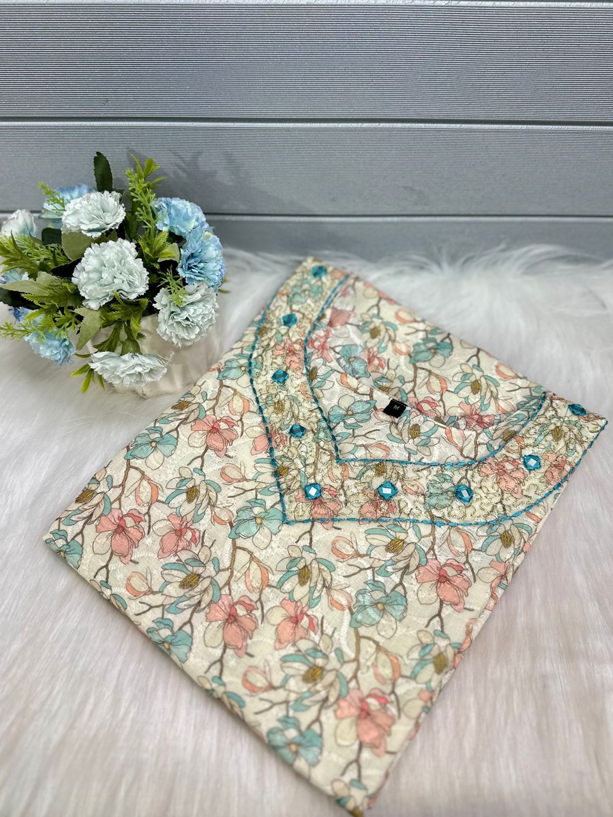 RAETrendsWomen_sFloralPrintedHakobaSlittedKurtiwithCottonLining