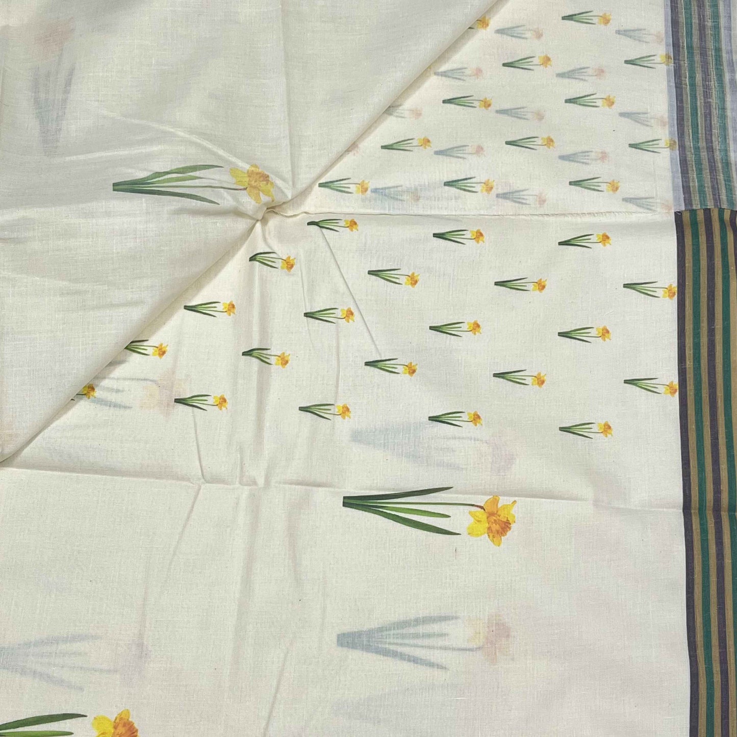 Kerala Cotton Kasavu Lily Flower Digital Print Saree with Blouse Piece