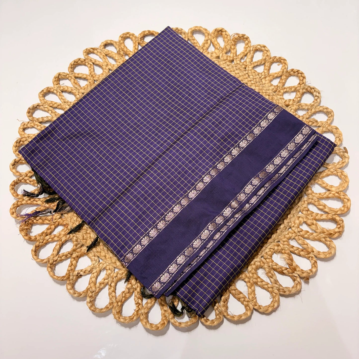 Women's Traditional Arani Kattam Cotton Saree with Golden Zari Border | Handloom Checked Pattern