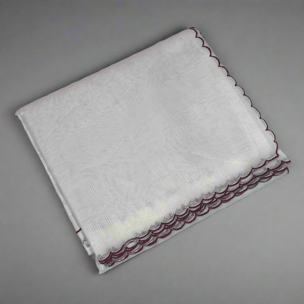 Women's White Plain Saree With Maroon Scallop Border and Un-Stiched Printed Blouse