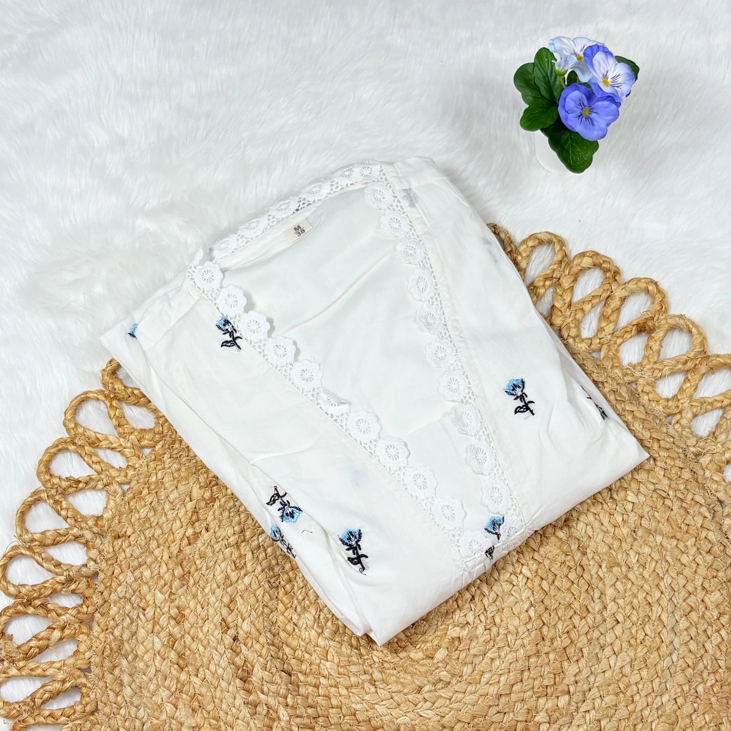 White Floral Embroidered Cotton A‑Line Kurta with Lace V‑Neck