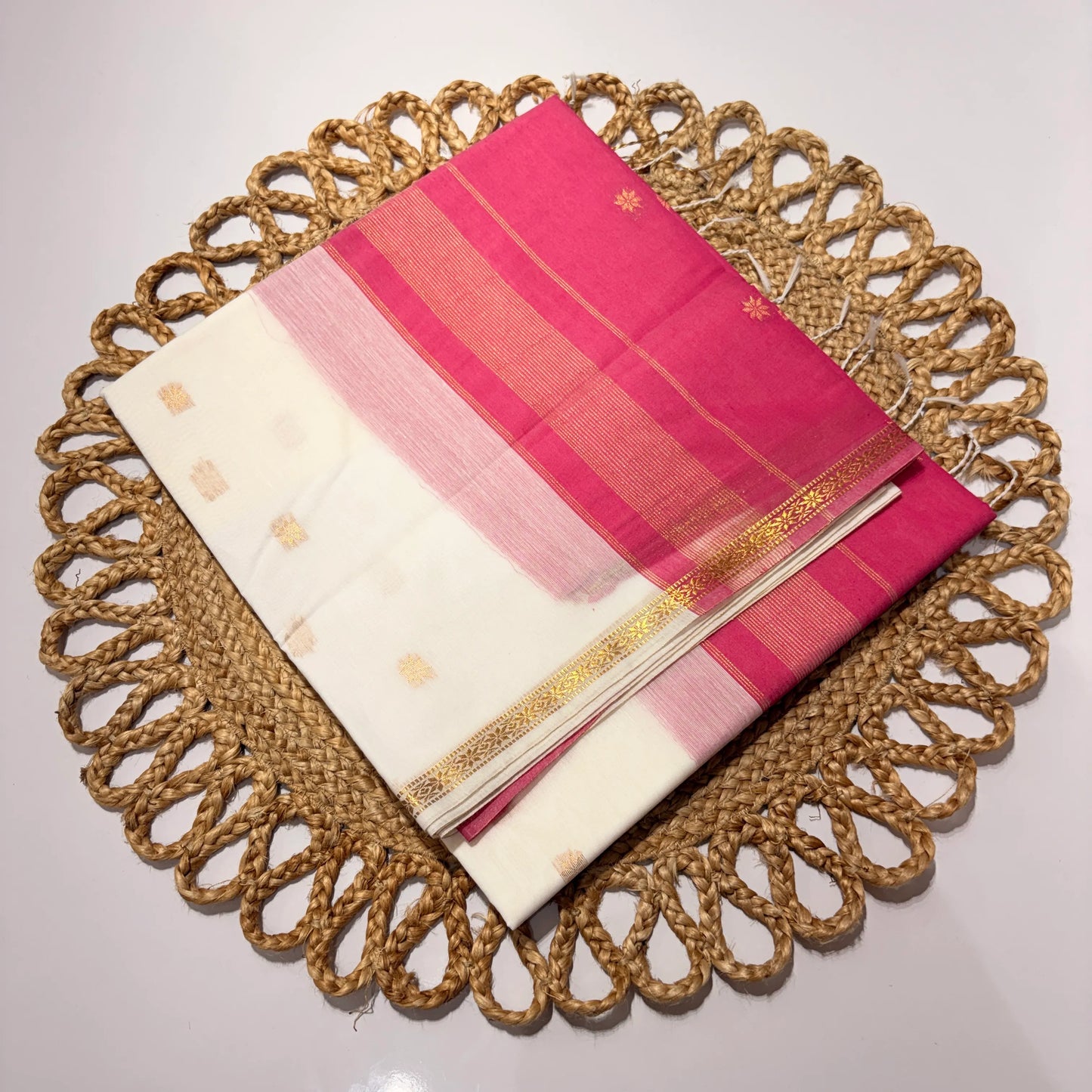 Women's Elegant Maheshwari Cotton Silk Saree with Traditional Woven Patterns | Lightweight Festive & Office Wear