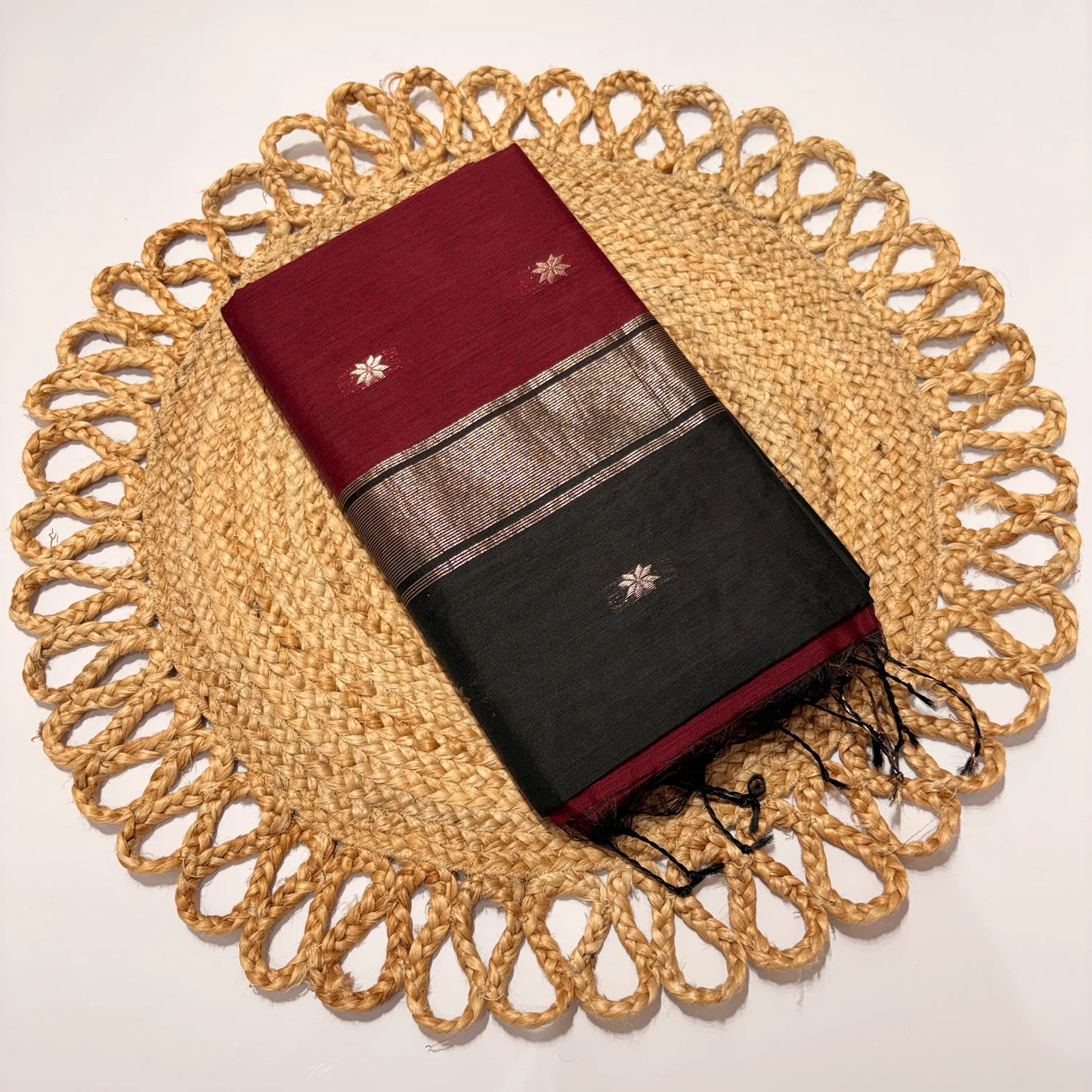 Women's Elegant Maheshwari Cotton Silk Saree with Traditional Woven Patterns | Lightweight Festive & Office Wear