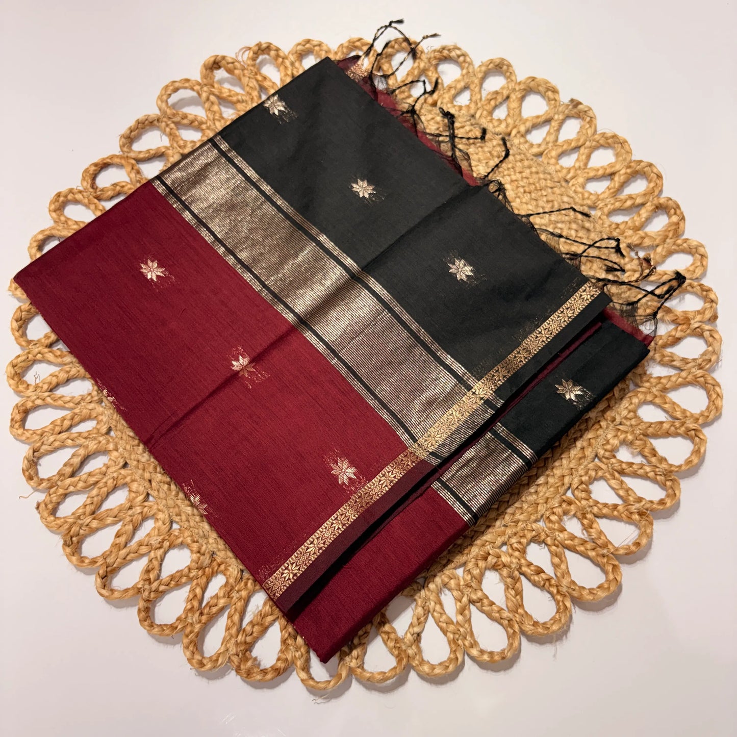 Women's Elegant Maheshwari Cotton Silk Saree with Traditional Woven Patterns | Lightweight Festive & Office Wear