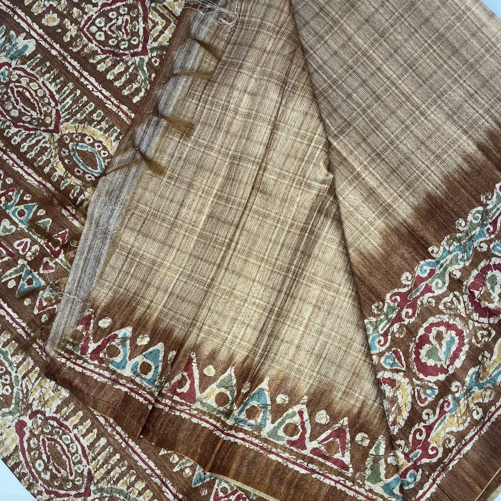 Women's Printed Art Semi Tussar Saree With Blouse