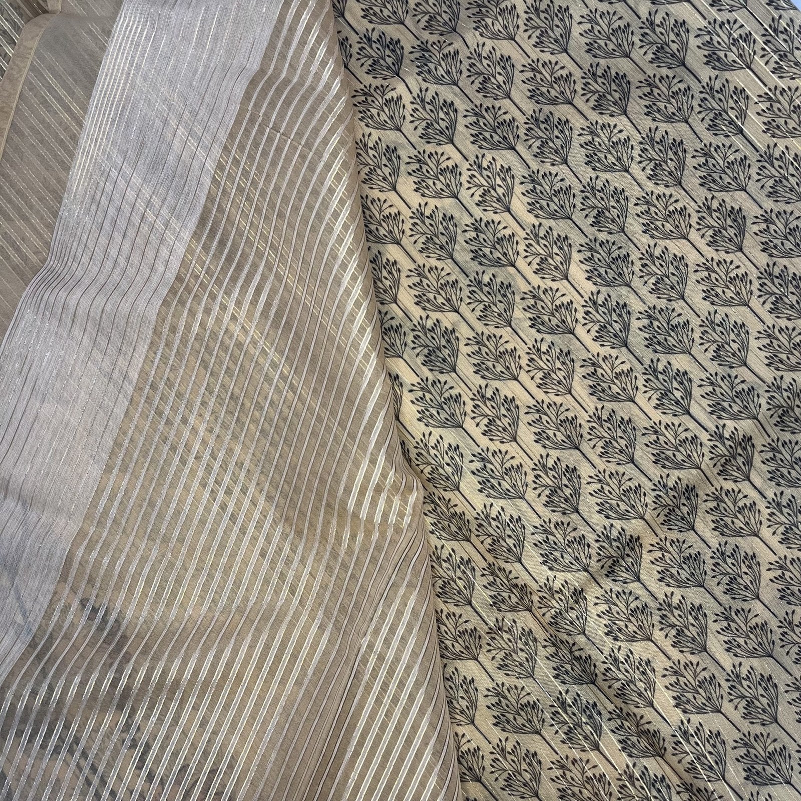 Women's Printed Organza Saree with Unstitched Blouse Piece