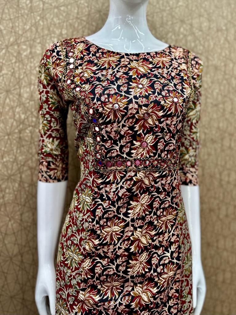 Aline Cotton printed Kurti with Katha Work