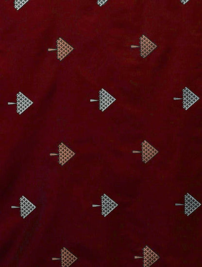 Woven Saree With Unstitched Blouse