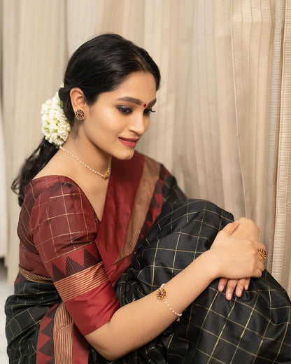 Women's Black and Maroon Silk Woven Saree With Unstitched Blouse