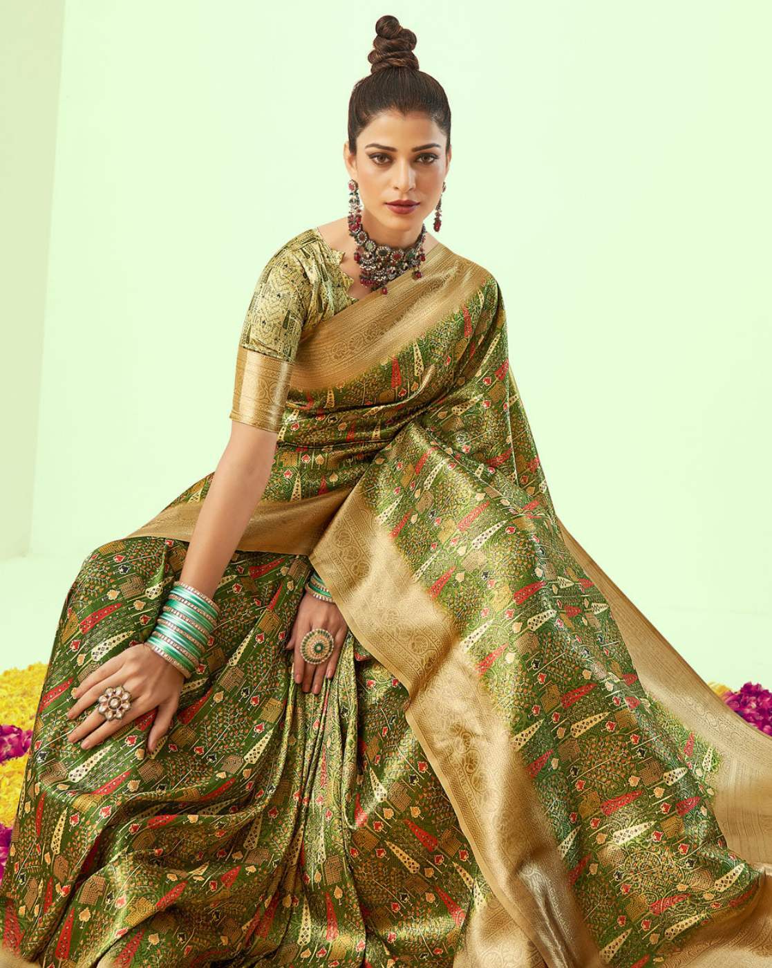 Women's Kanjivaram Silk Saree with Contrast Border