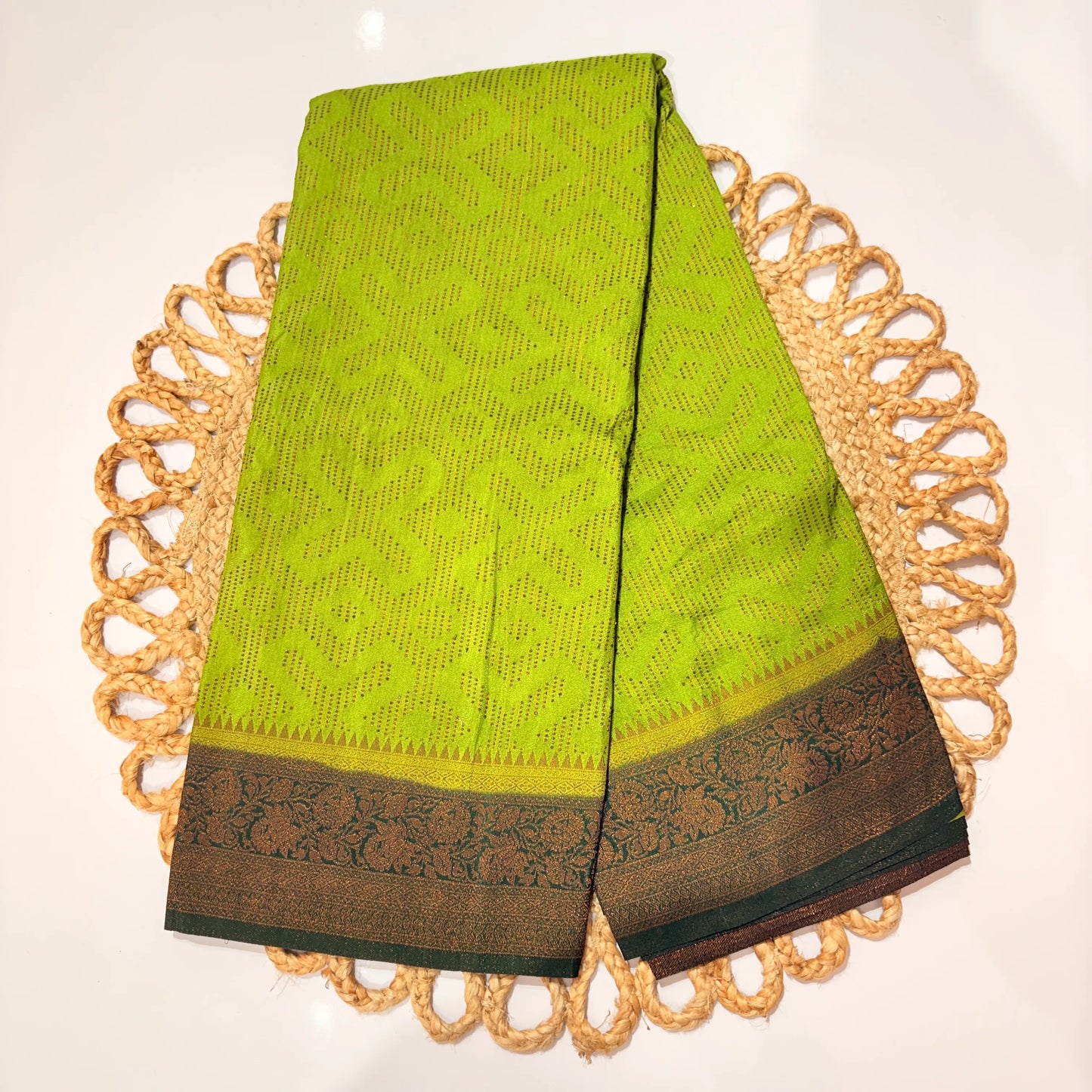 Leaf Green Woven Saree with Dark Green Jacquard Border – Elegant Festive & Office Wear