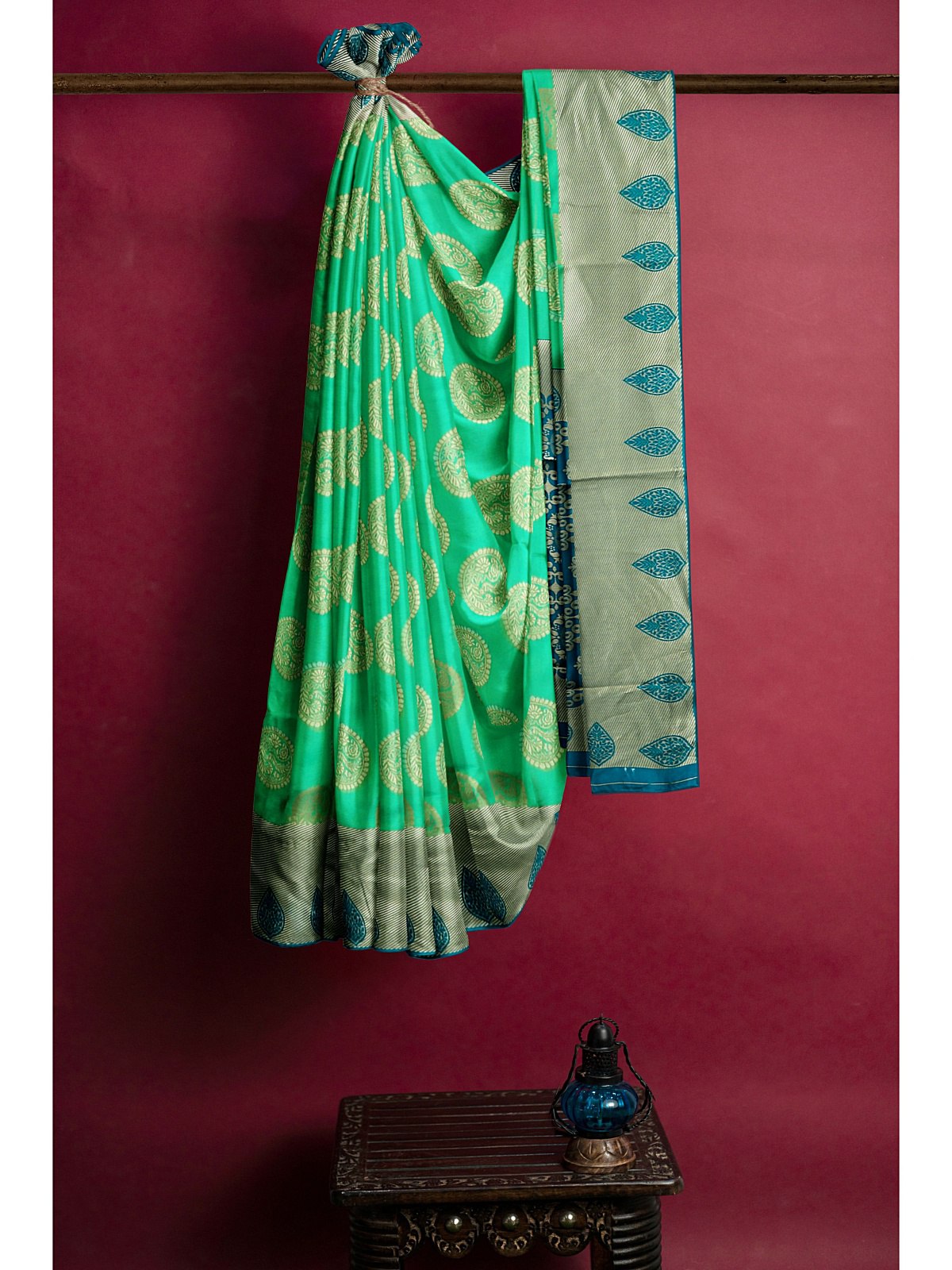 Women's Banarasi Style Pure Kanjivaram Silk Jacquard Saree With Un-Stiched Blouse