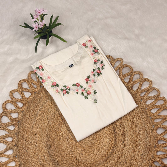 Women’s Elegant White Cotton Kurti with Pink Floral Embroidery – Ethnic & Casual Wear