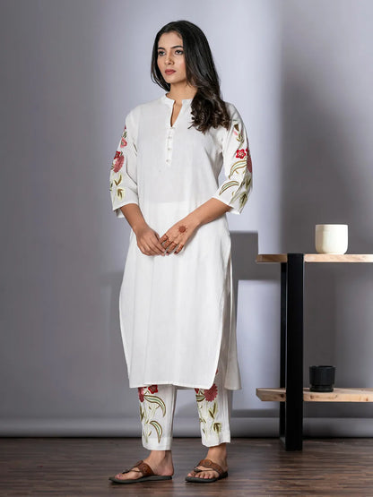 Women's White Floral Embroidered Mandarin Collar Straight Kurta With Trouser