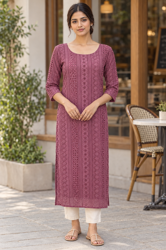 Front view of mauve patterned kurti outside a café