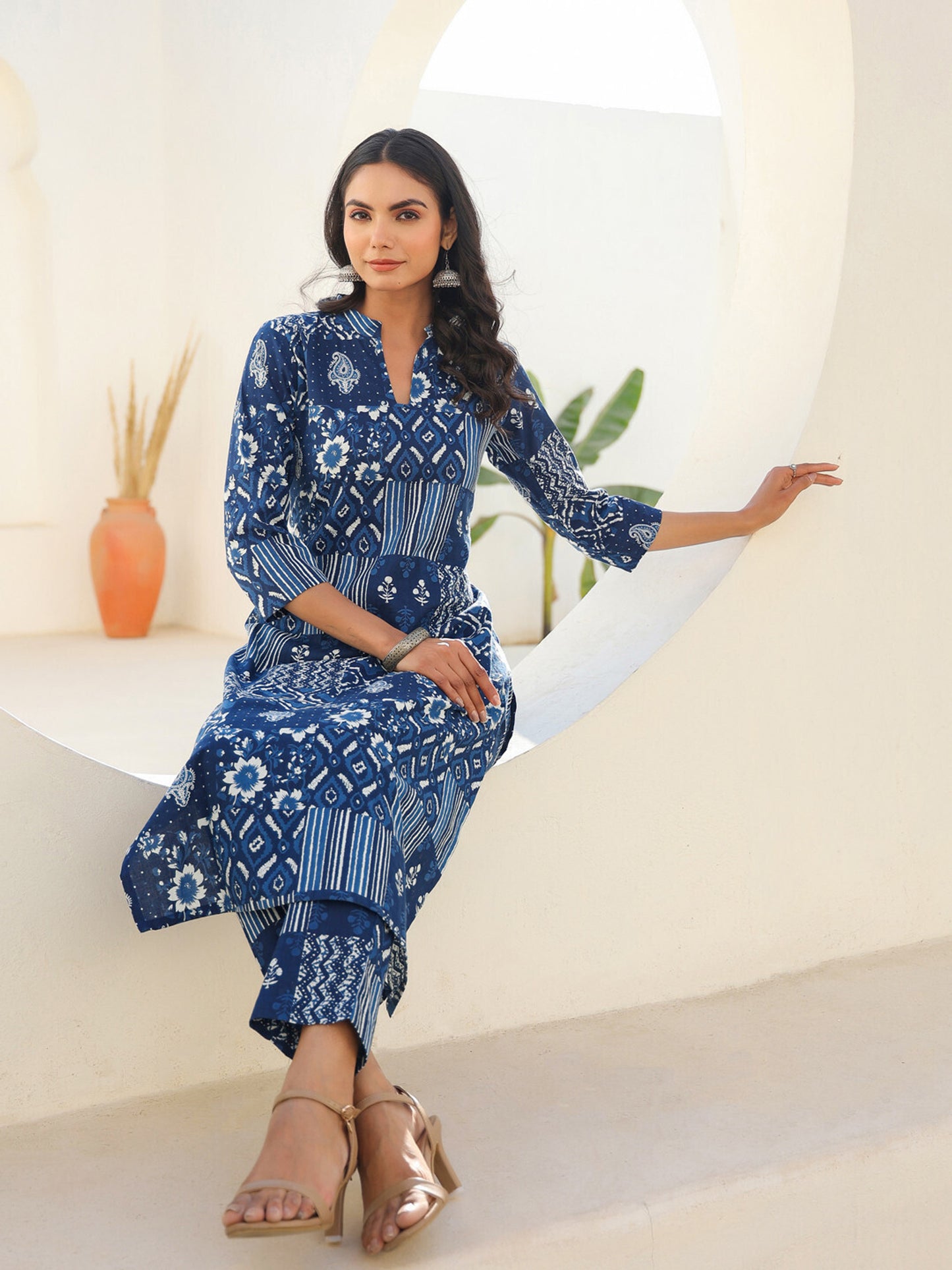 Women's Pure Cotton Ethnic Motifs Printed Straight Kurta Pant Set